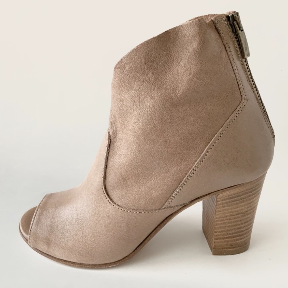 ITALY - Cordani Balero Peep Toe Block High Heel Ankle Bootie Taupe Leather Pumps - Picture 12 of 13